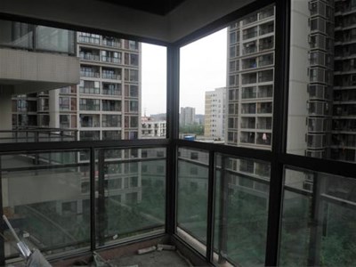 什麼是辦公隔斷？辦公室隔斷的材料與尺寸